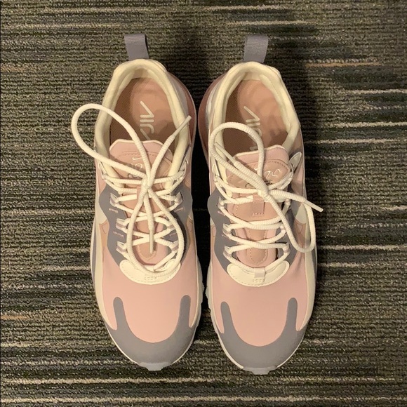 Women’s Nike Air Max 270 - Picture 4 of 5